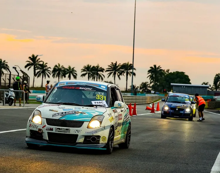 Race Team Management