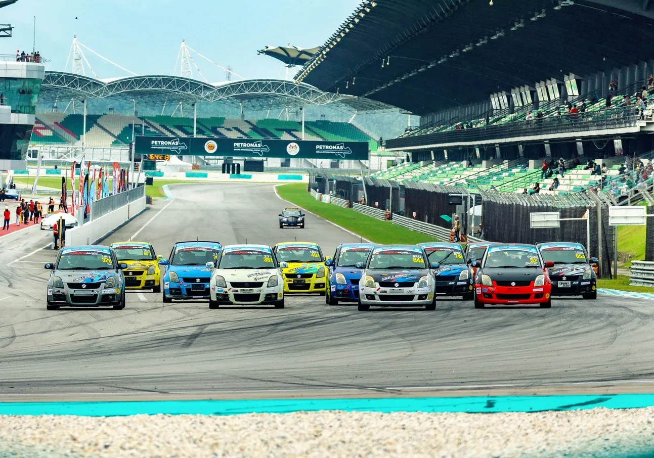 SKILLDRVN One Make Race cars on the starting grid at Sepang