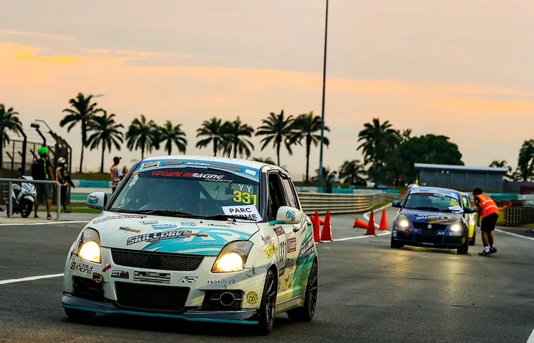 Race Team Management
